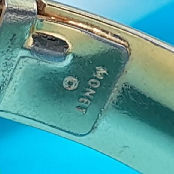 Vintage Signed Monet Gold Plated Hinged Bracelet, Classic Bangle, 6.5 Inches - Picture 5 of 11